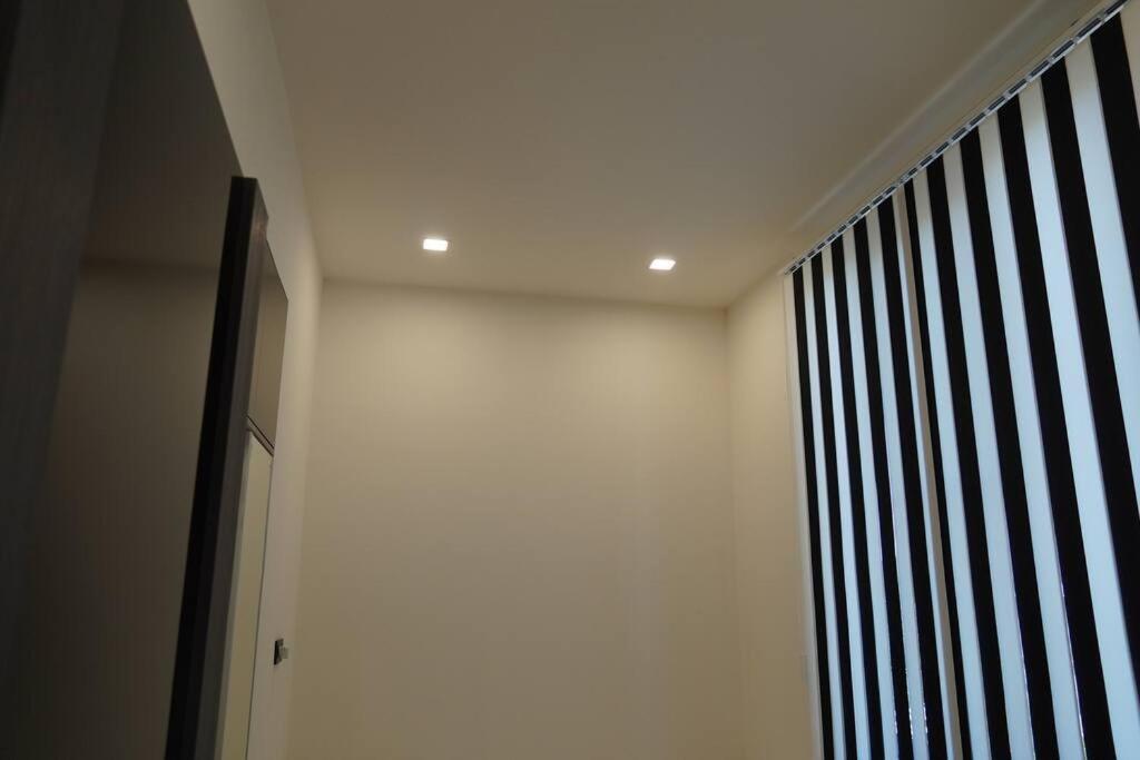Lovely, Newly Remodeled Apartment In Yerevan! Exterior photo