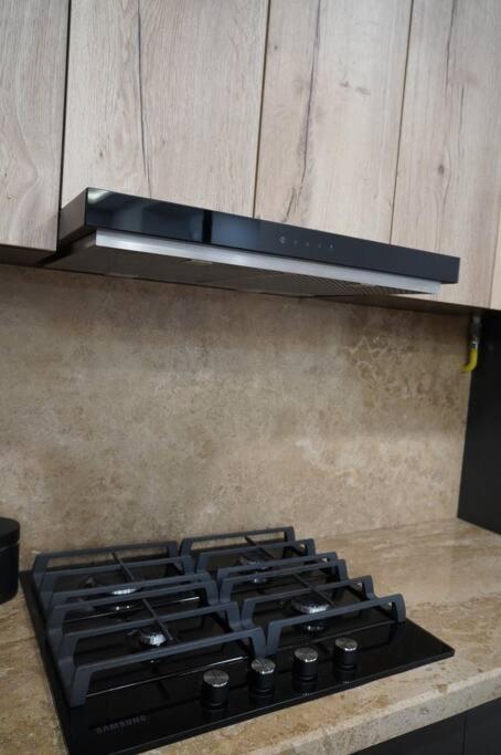 Lovely, Newly Remodeled Apartment In Yerevan! Exterior photo